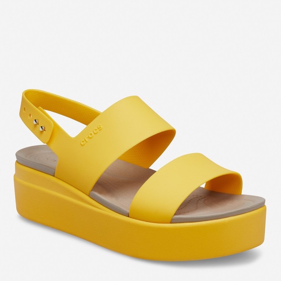 Crocs Brooklyn Low Wedge Canary - Picture 2 of 11
